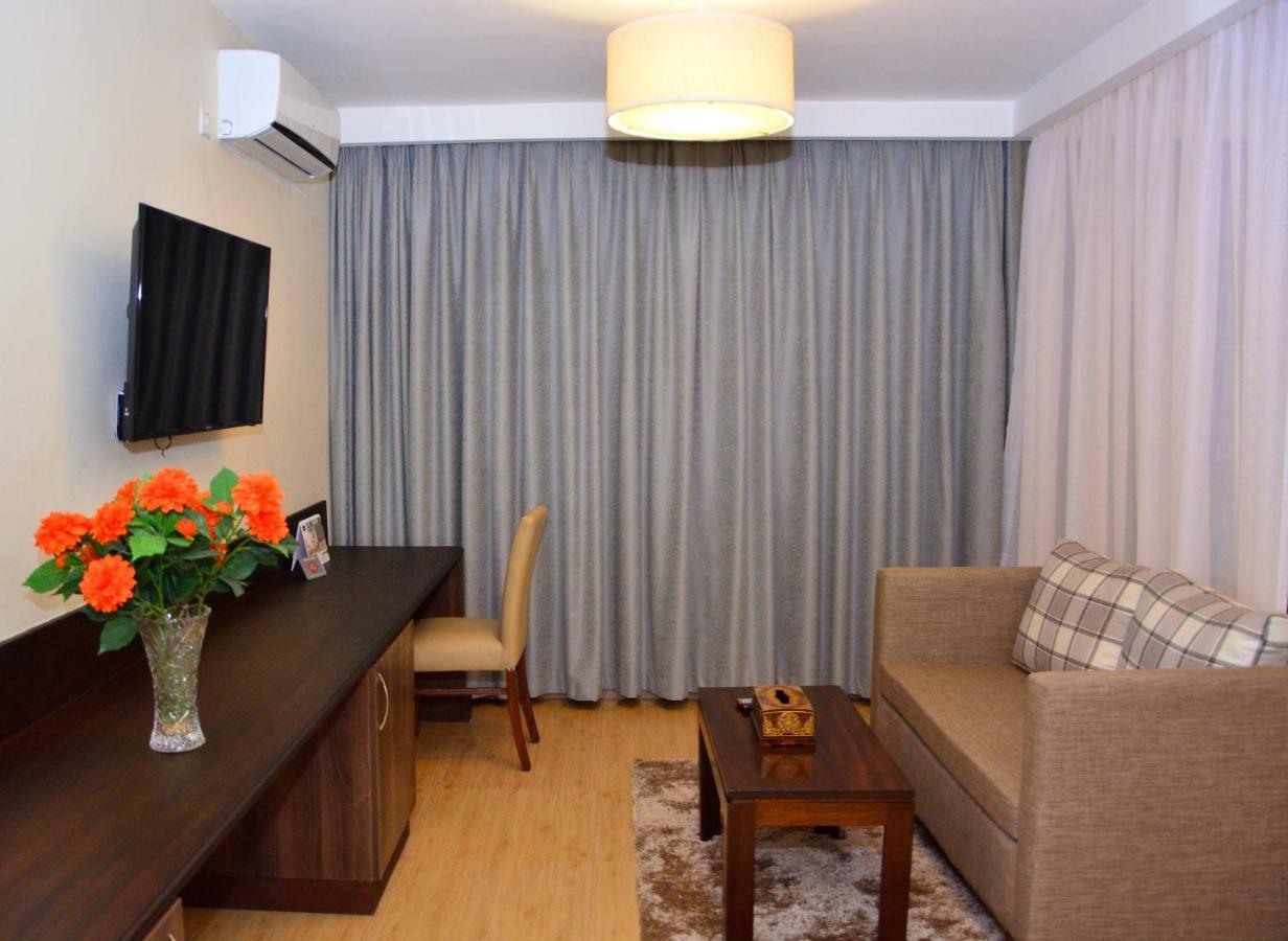 Razana Hotel Ναϊρόμπι Εξωτερικό φωτογραφία