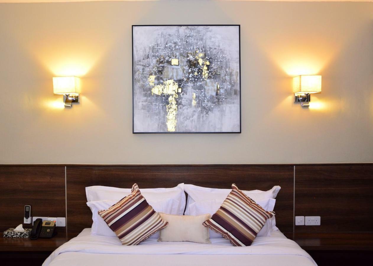 Razana Hotel Ναϊρόμπι Εξωτερικό φωτογραφία